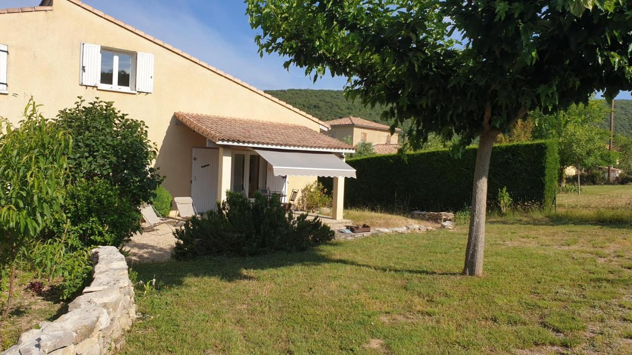 Gites Du Combeau Saint-Maurice-dʼIbie Habitación foto