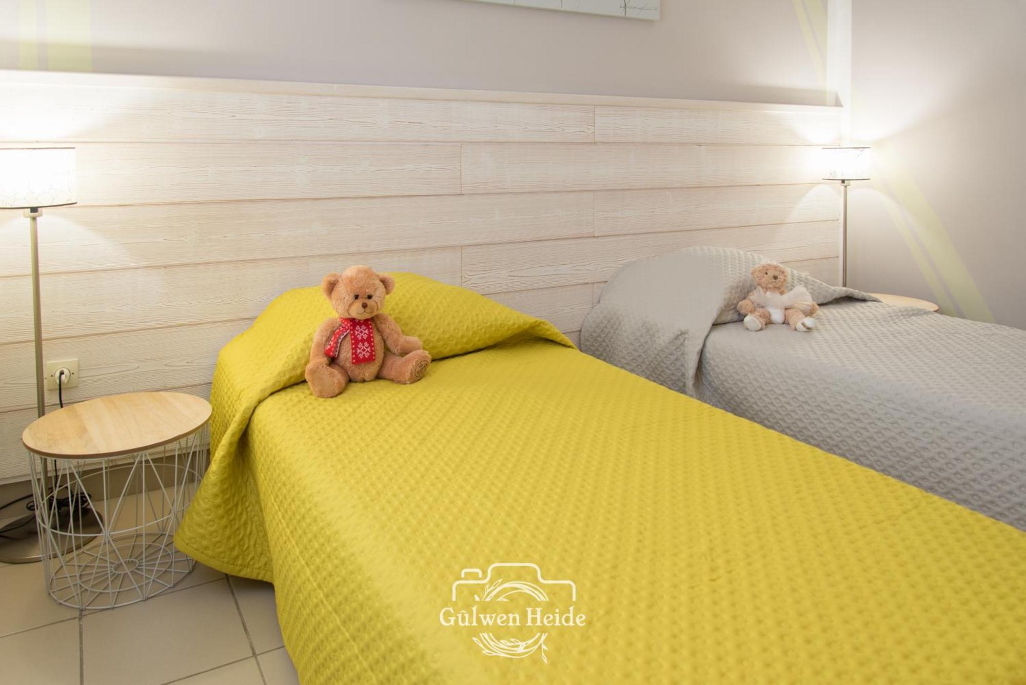 Gites Du Combeau Saint-Maurice-dʼIbie Habitación foto